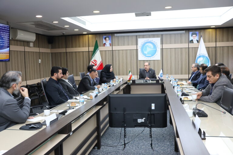 Read more about the article بازدید و نشست تخصصی سازمان اداری و استخدامی کشور در آزمایشگاه ملی نقشه‌برداری مغز